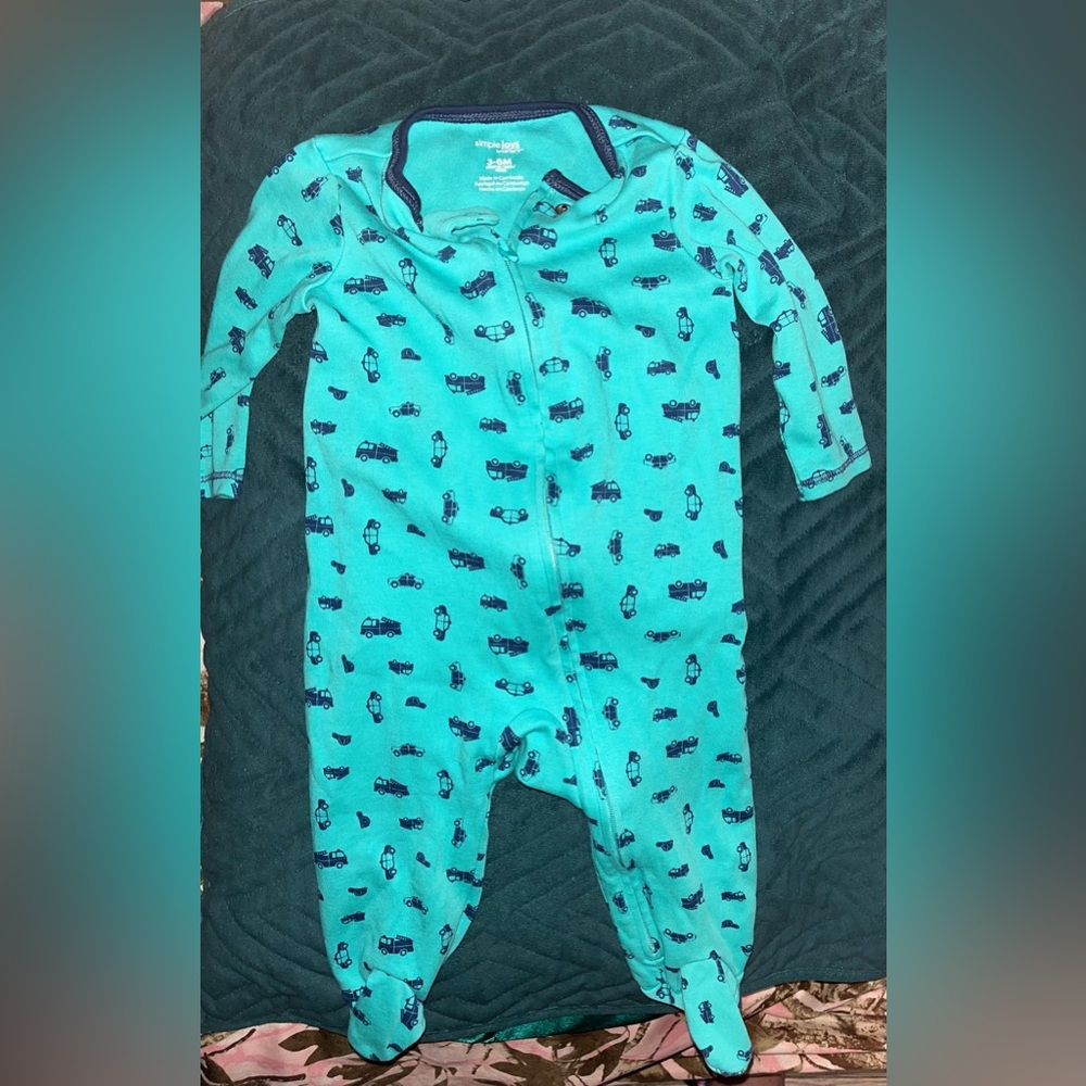 3-6 months Carter’s feetie pajamas